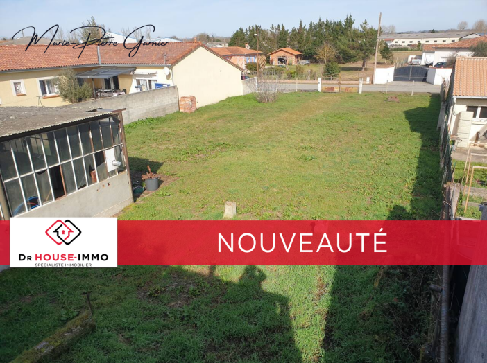 Terrain de 840m²