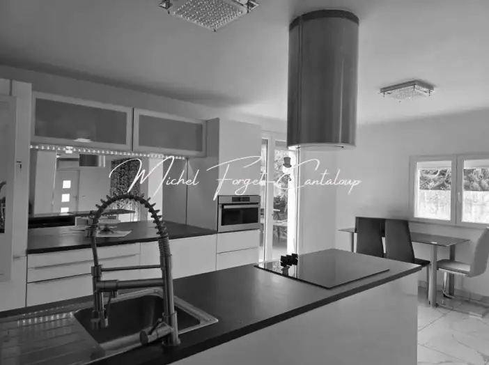 Maison 4 pièces de 114 m² - Bordeaux (33000)