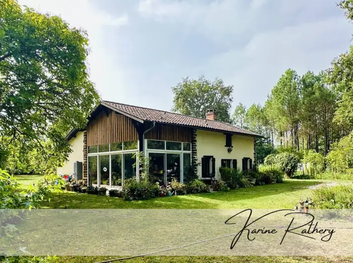 Maison 4 pièces de 132 m² - Saugnacq-et-Muret (40410)