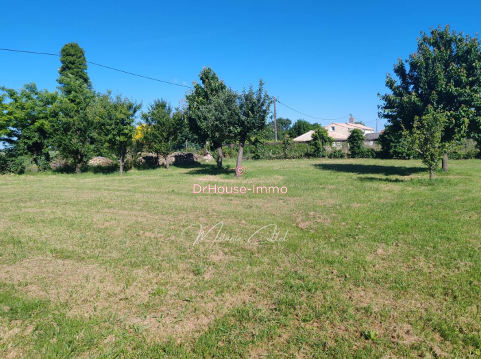 Terrain de 707m²