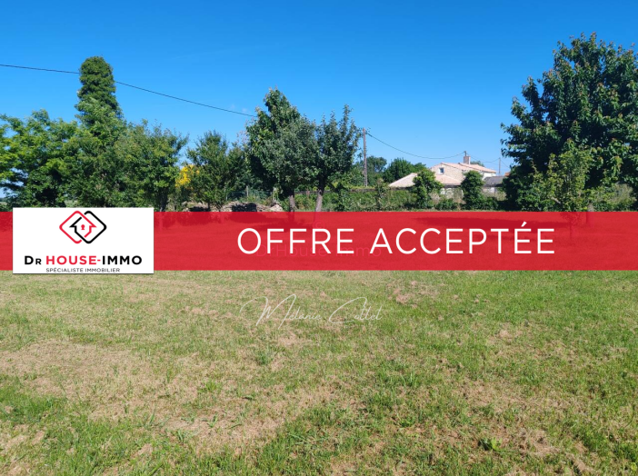 Terrain de 707m²