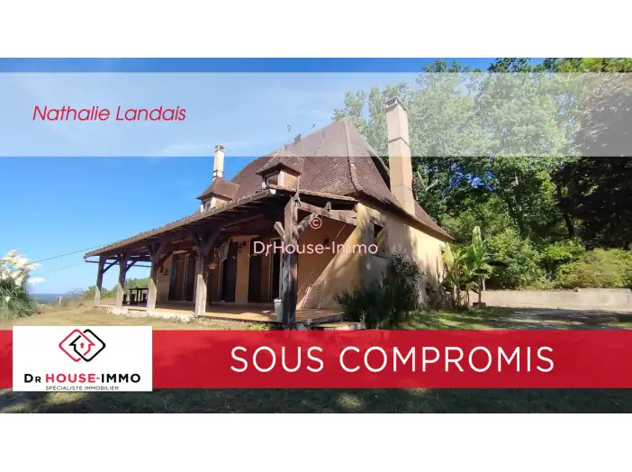 Maison 4 pièces de 130 m² - Gageac-et-Rouillac (24240)