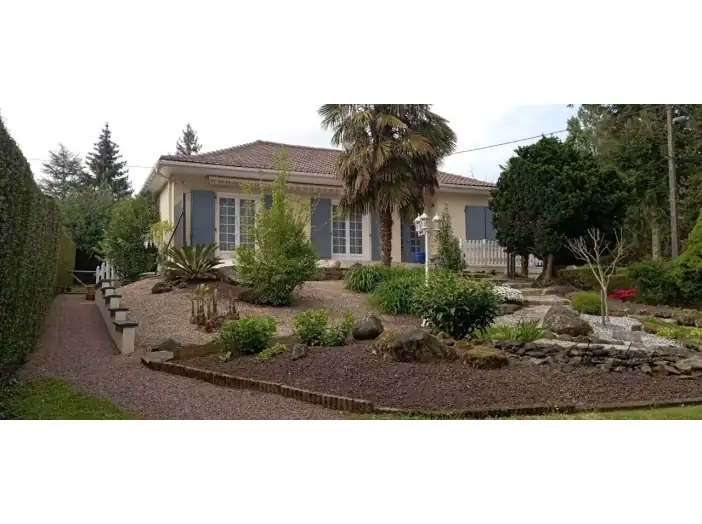 Maison 5 pièces de 126 m² - Cerizay (79140)