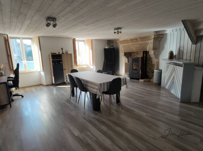 Maison de 260m² - 8 pièces