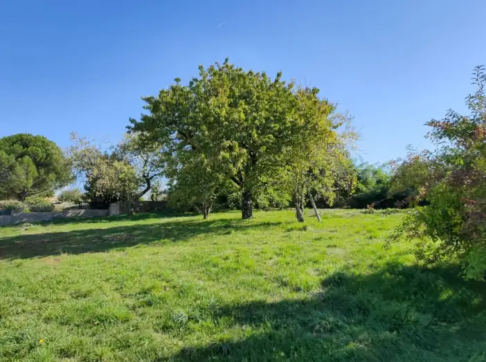 Terrain de 1 187 m² - Melle (79500)