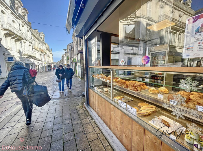 Commerce 8 pièces de 100 m² - Angoulême (16000)