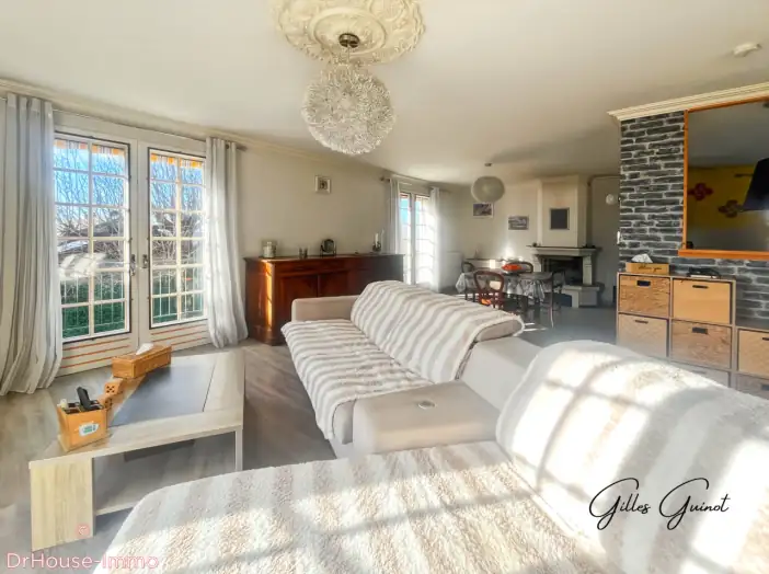 Maison 7 pièces de 155 m² - Touvre (16600)