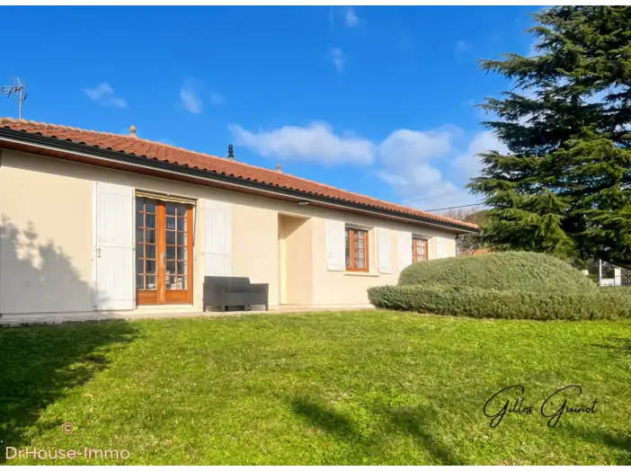 Maison 7 pièces de 155 m² - Touvre (16600)