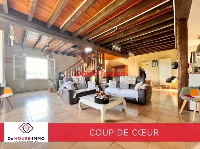 Maison 6 pièces de 304 m² - Vayres (33870)