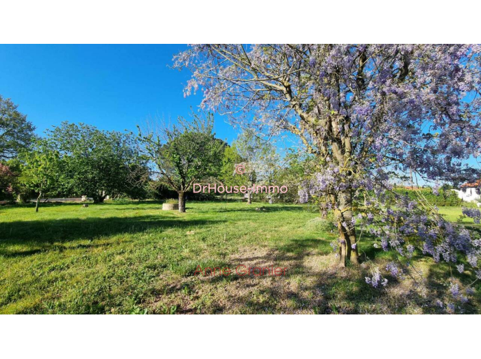 Terrain de 605m²