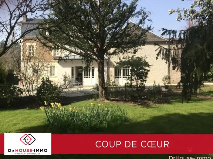 Maison 8 pièces de 234 m² - Saint-Pryvé-Saint-Mesmin (45750)
