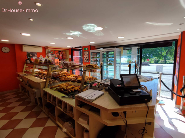 Commerce de 130m² - 4 pièces