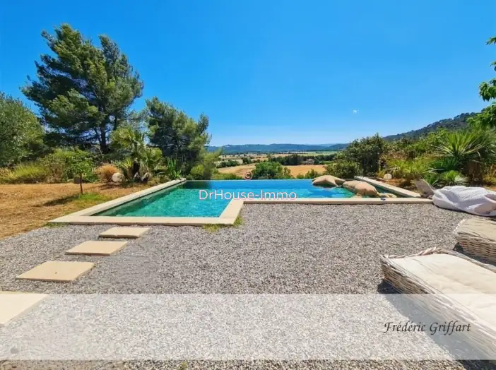 Image des la section Servies