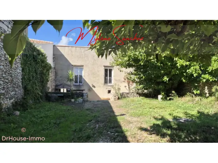 Maison 5 pièces de 111 m² - Tavel (30126)