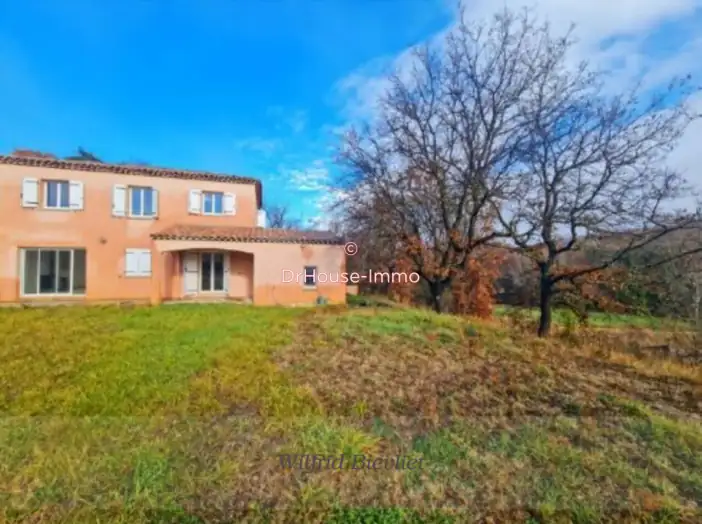 Maison 5 pièces de 123 m² - Montmeyan (83670)