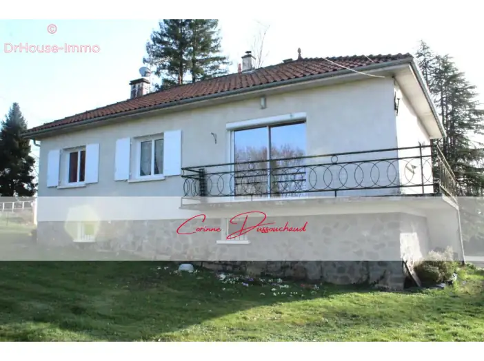 Maison 5 pièces de 81 m² - Chabanais (16150)