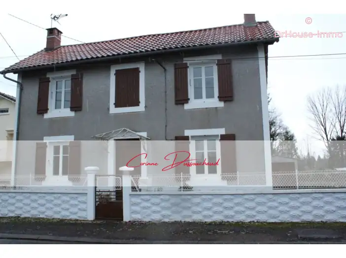 Maison 4 pièces de 93 m² - Chabanais (16150)