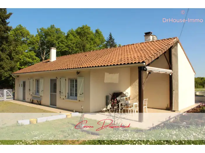 Maison 5 pièces de 92 m² - Exideuil-sur-Vienne (16150)