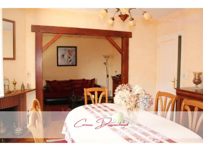 Maison 7 pièces de 145 m² - Chabanais (16150)