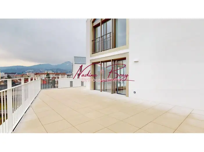 Appartement 4 pièces de 99 m² - Chambéry (73000)