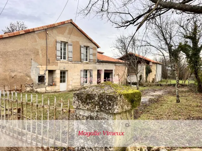 Maison 7 pièces de 200 m² - Ribérac (24600)