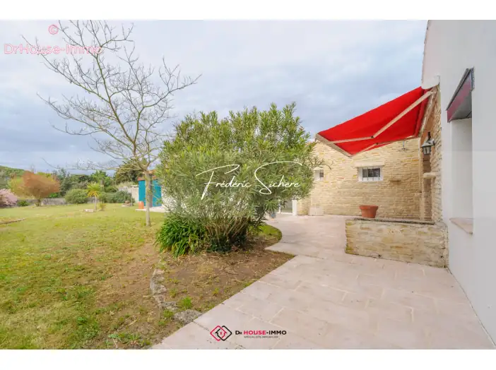 Maison 6 pièces de 194 m² - Saint-Georges-d'Oléron (17190)