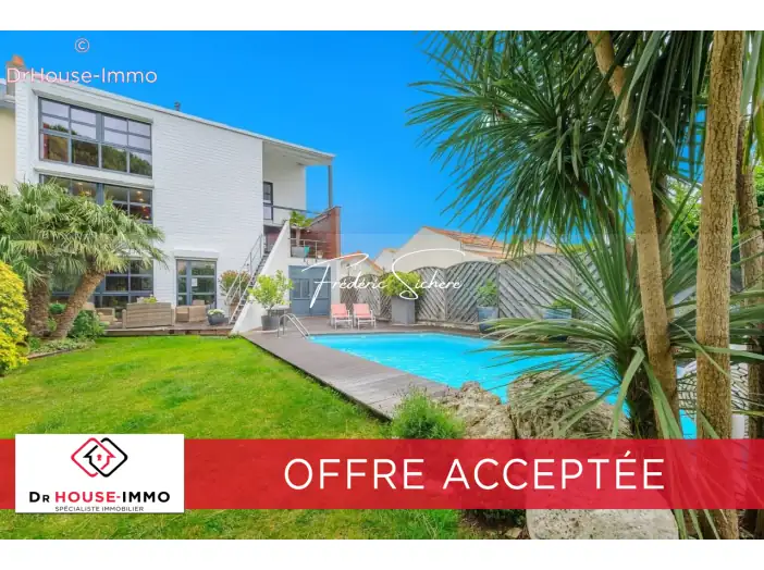 Maison 6 pièces de 176 m² - Châtelaillon-Plage (17340)