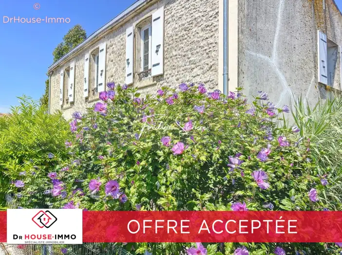 Maison 6 pièces de 126 m² - Longèves (17230)