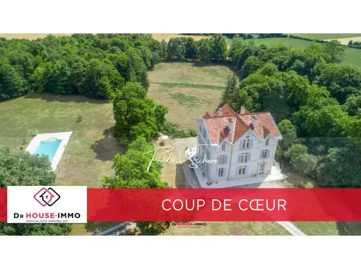 Maison 13 pièces de 341 m² - Saint-Jean-d'Angély (17400)