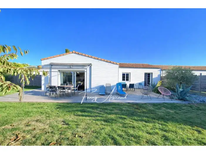 Maison 4 pièces de 93 m² - Andilly (17230)