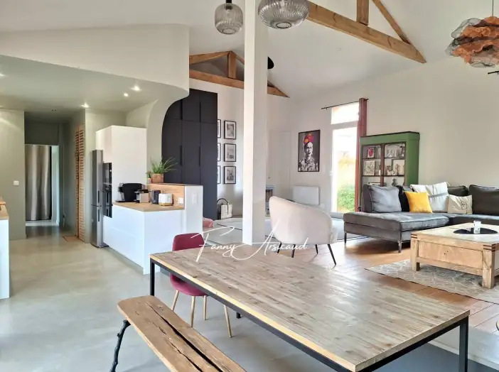 Maison 5 pièces de 120 m² - La Rochelle (17000)