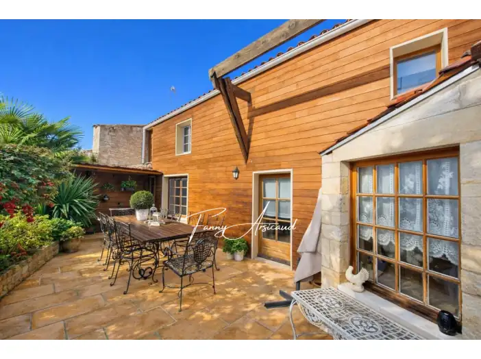 Maison 6 pièces de 180 m² - L'Île-d'Elle (85770)