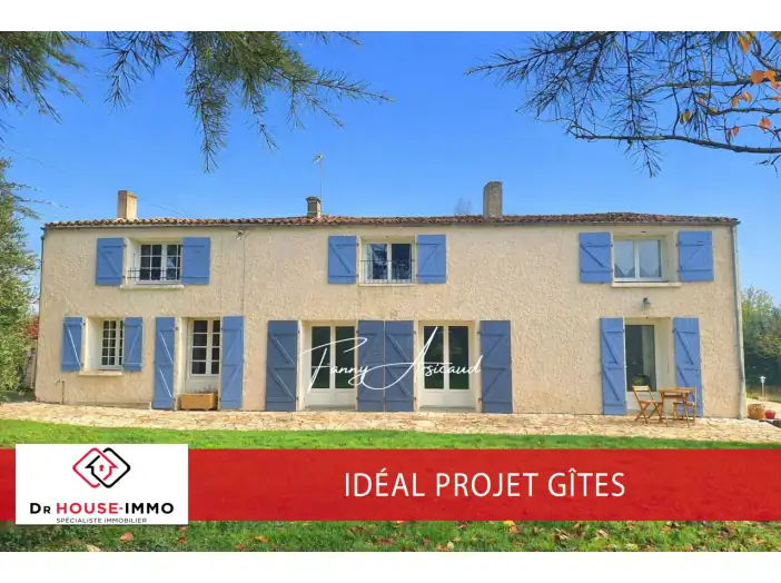 Maison 12 pièces de 278 m² - Velluire (85770)