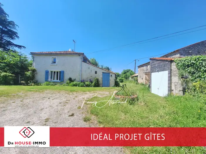 Maison 7 pièces de 201 m² - Velluire (85770)