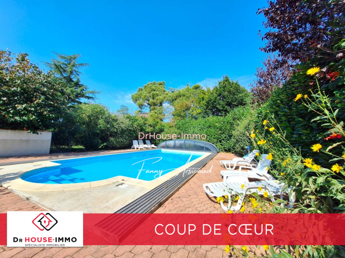 Maison 12 pièces de 278 m² - Velluire (85770)