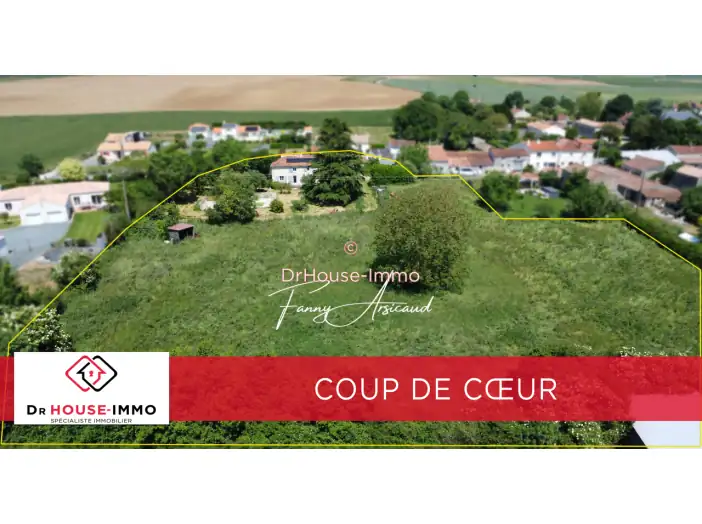 Maison 7 pièces de 201 m² - Velluire (85770)