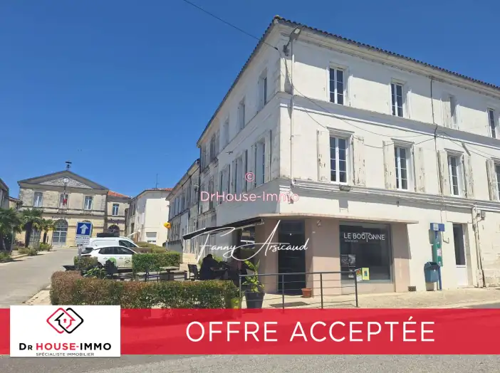 Immeuble 7 pièces de 198 m² - Tonnay-Boutonne (17380)