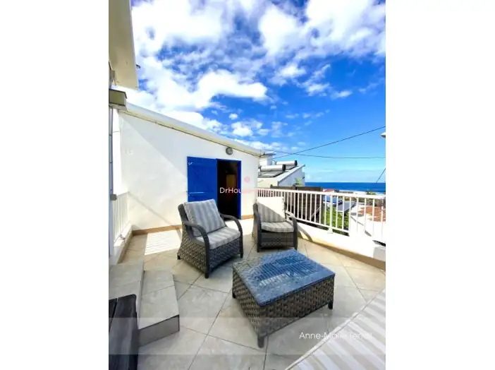 Maison 5 pièces de 104 m² - Saint-Pierre (97410)