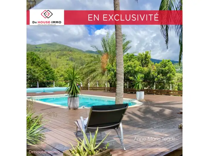 Maison 7 pièces de 198 m² - Saint-Denis (97417)