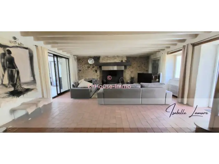 Maison 7 pièces de 218 m² - Aubigny (85430)