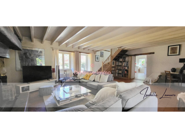 Maison de 218m² - 7 pièces