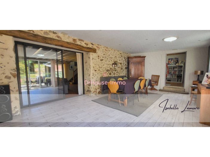 Maison de 218m² - 7 pièces
