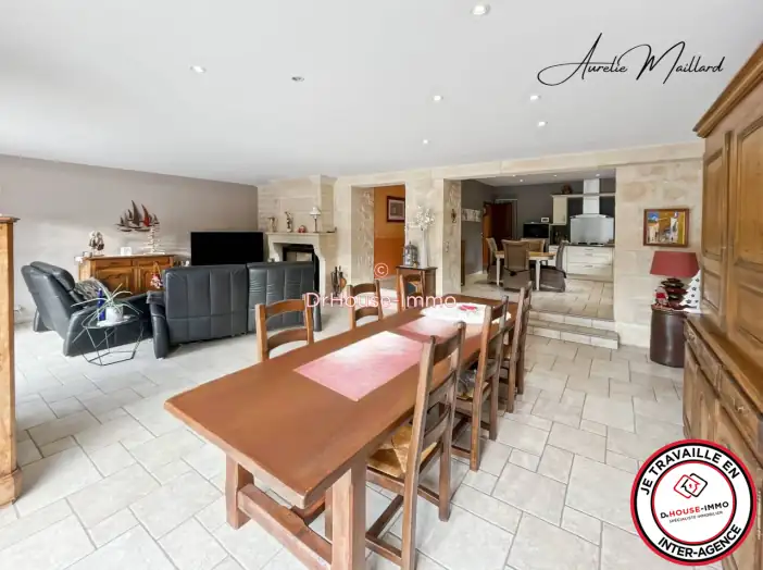 Maison 6 pièces de 199 m² - Falaise (14700)