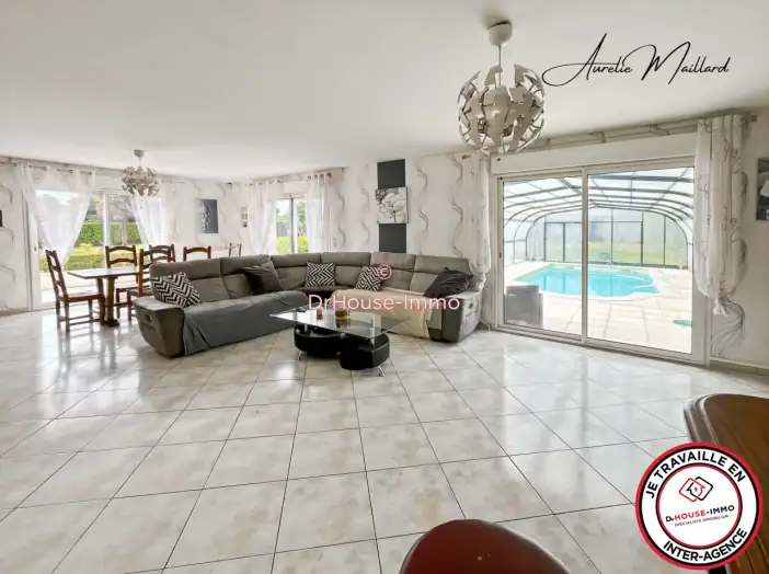 Maison 6 pièces de 168 m² - Tournay-sur-Odon (14310)