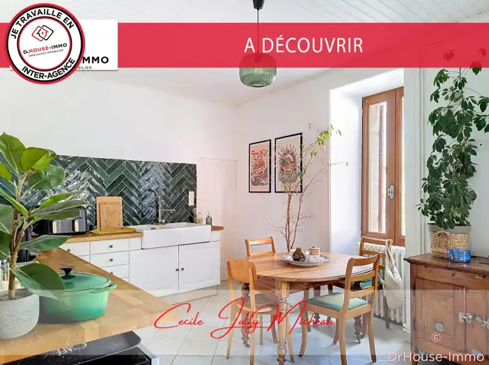 Maison 5 pièces de 174 m² - Saint-Genès-de-Blaye (33390)