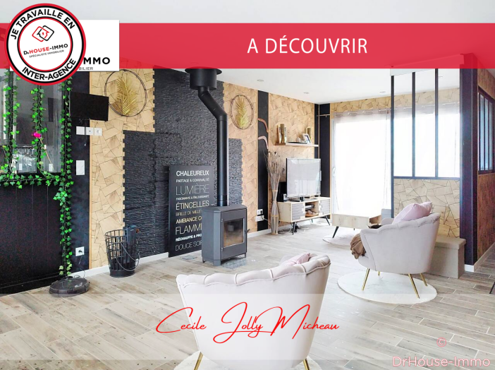 Maison 6 pièces de 150 m² - Bourg (33710)