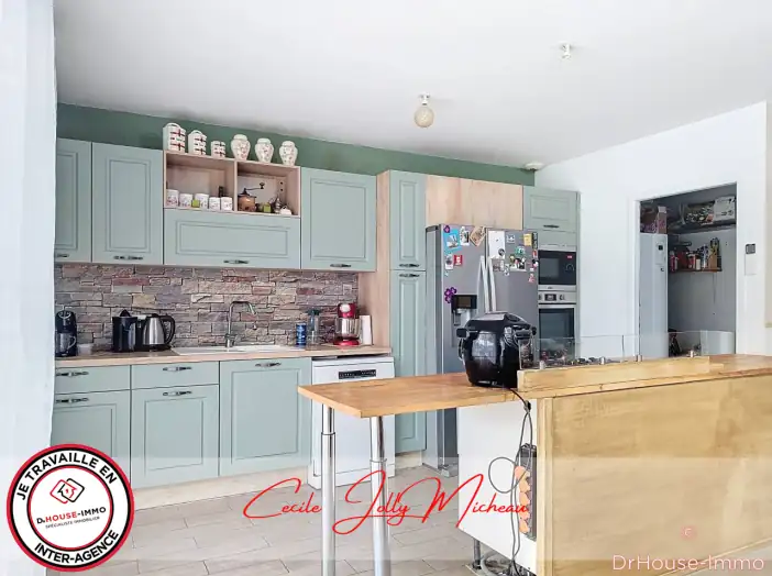 Maison 4 pièces de 105 m² - Laruscade (33620)