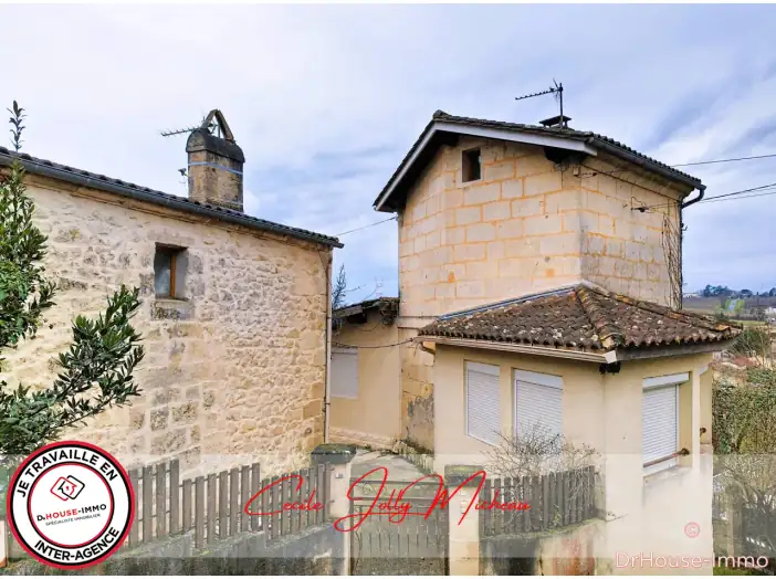 Maison 9 pièces de 200 m² - Tauriac (33710)