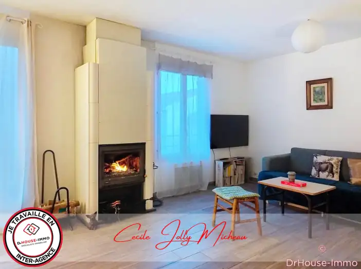 Maison 5 pièces de 110 m² - Saint-Seurin-de-Cursac (33390)