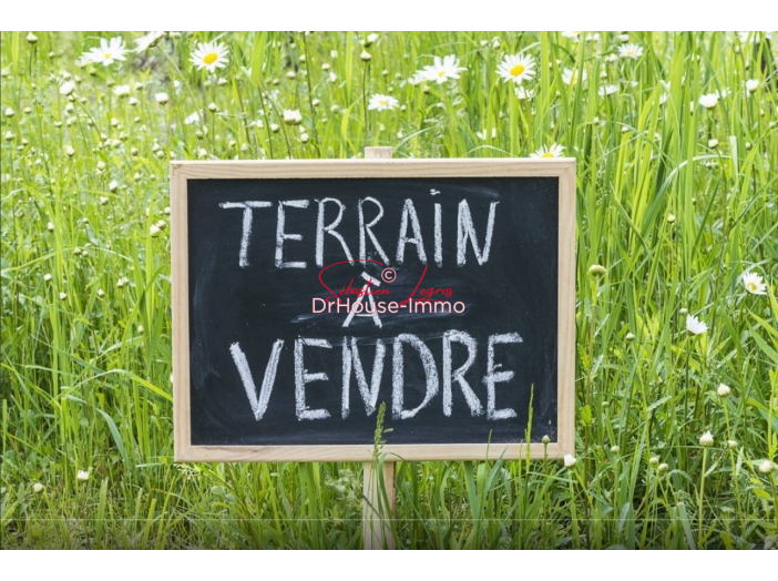 Terrain de 829m²